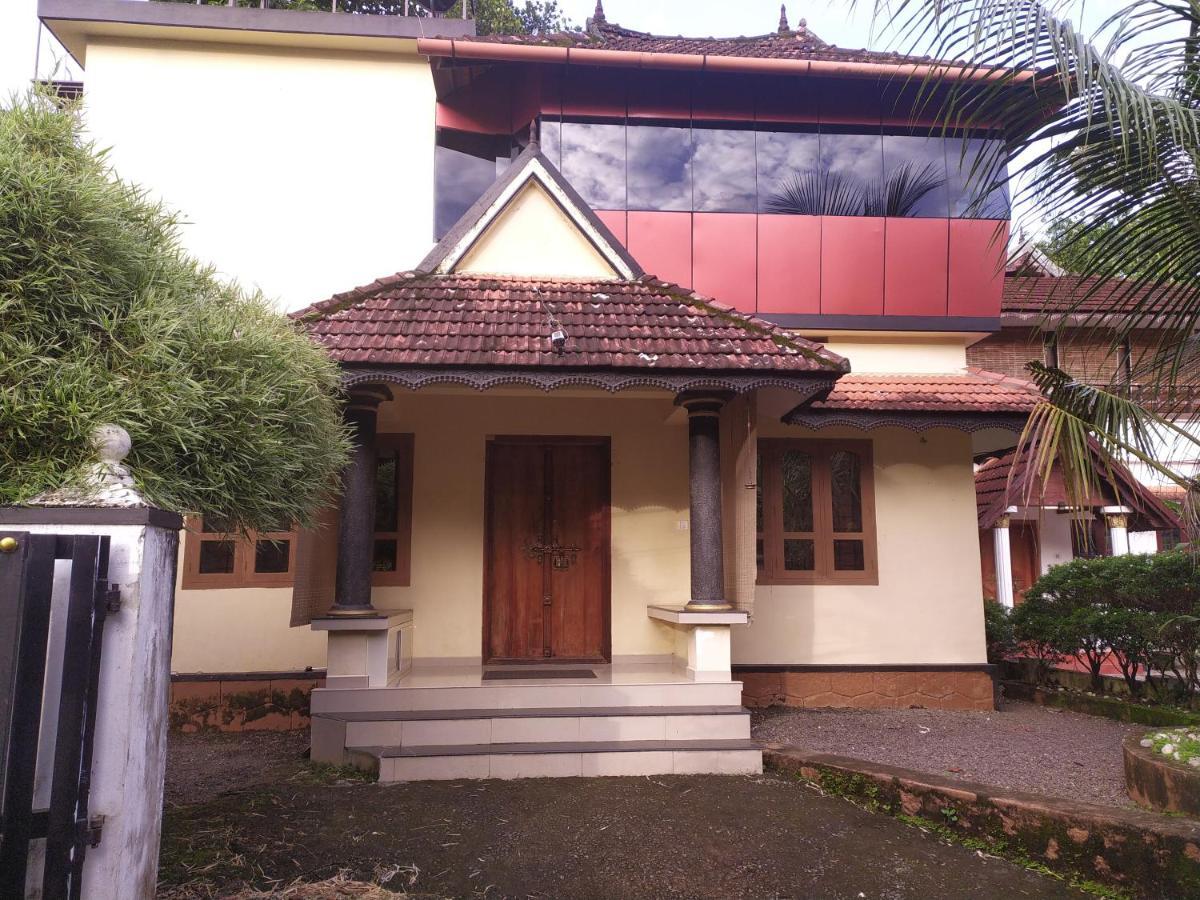 Villa Swasthi Griha Aranmula Exterior foto