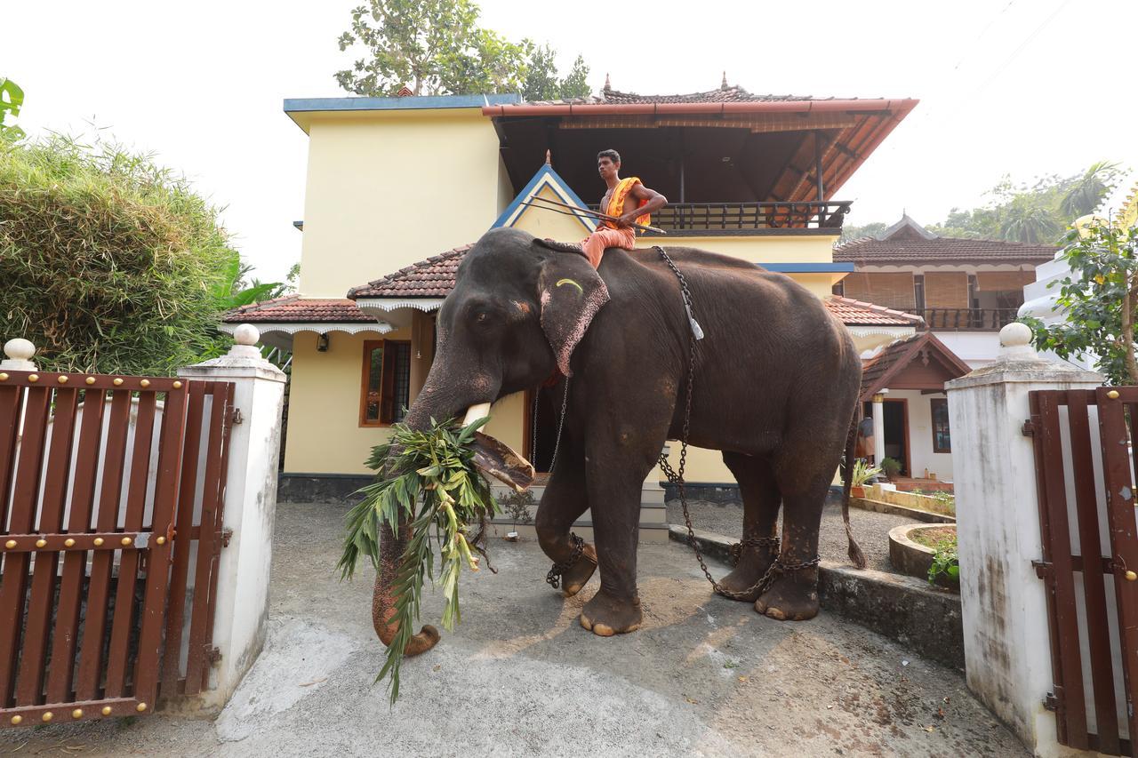 Villa Swasthi Griha Aranmula Exterior foto